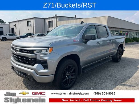 Used 2024 Chevrolet Silverado 1500 RST w/ Z71 Off-Road Package AWD/4WD image 7