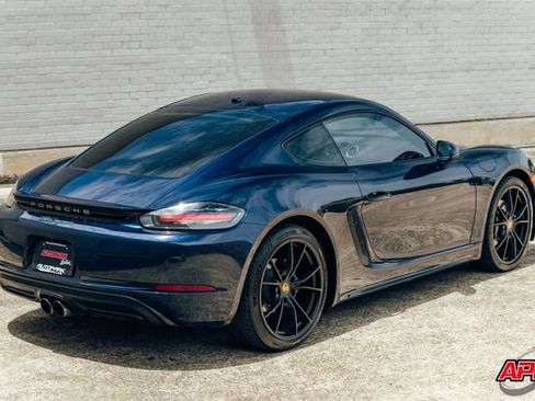 Used 2018 Porsche 718 Cayman RWD image 5