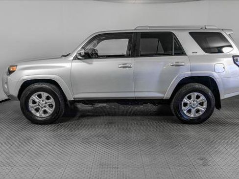 Used 2018 Toyota 4Runner SR5 RWD image 3
