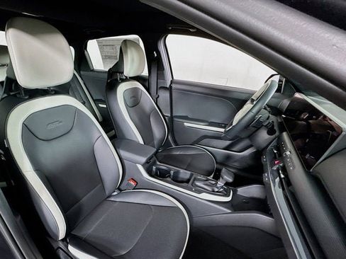 New 2025 Kia K4 GT-Line w/ GT-Line Premium Package image 31