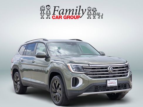 New 2026 Volkswagen Atlas SE FWD image 2