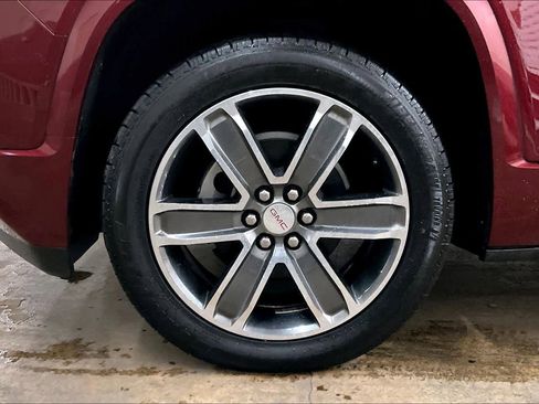 Used 2018 GMC Acadia Denali w/ Technology Package image 12