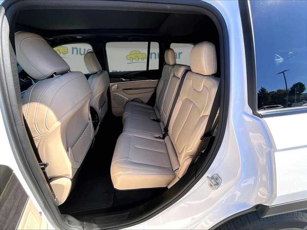 Used 2024 Jeep Grand Cherokee Limited 4xe AWD/4WD image 15