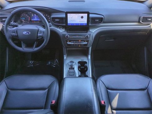 Certified 2020 Ford Explorer XLT w/ Equipment Group 202A image 15