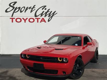 Used 2022 Dodge Challenger SXT