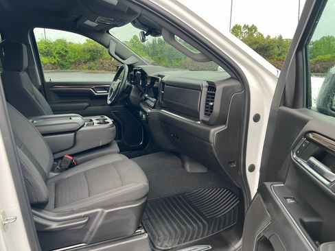 Used 2023 Chevrolet Silverado 1500 LT AWD/4WD image 10
