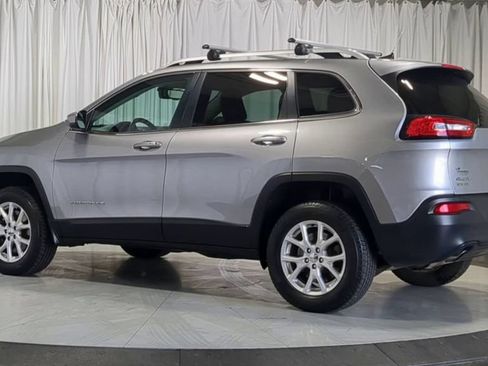 Used 2016 Jeep Cherokee Latitude w/ Comfort/Convenience Group AWD/4WD image 8