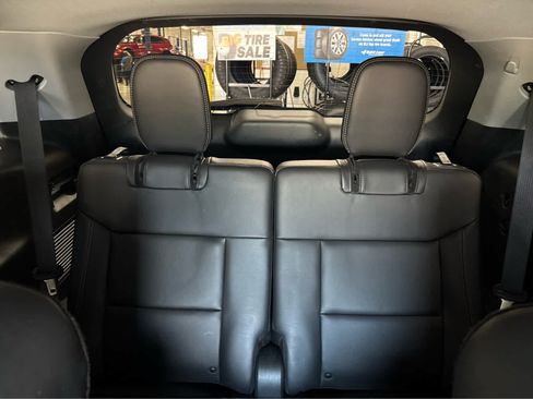 Certified 2023 Ford Explorer XLT w/ Equipment Group 202A AWD/4WD image 30