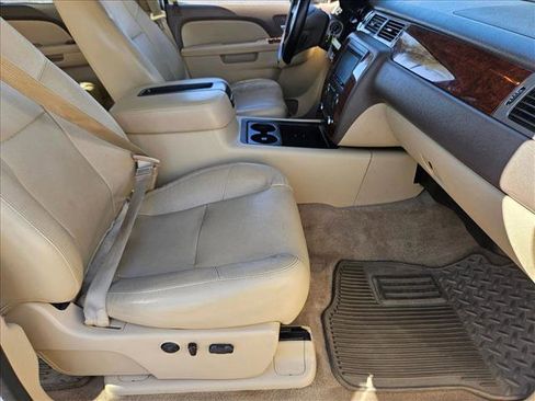 Used 2013 Chevrolet Silverado 3500 LTZ w/ LTZ Plus Package image 17