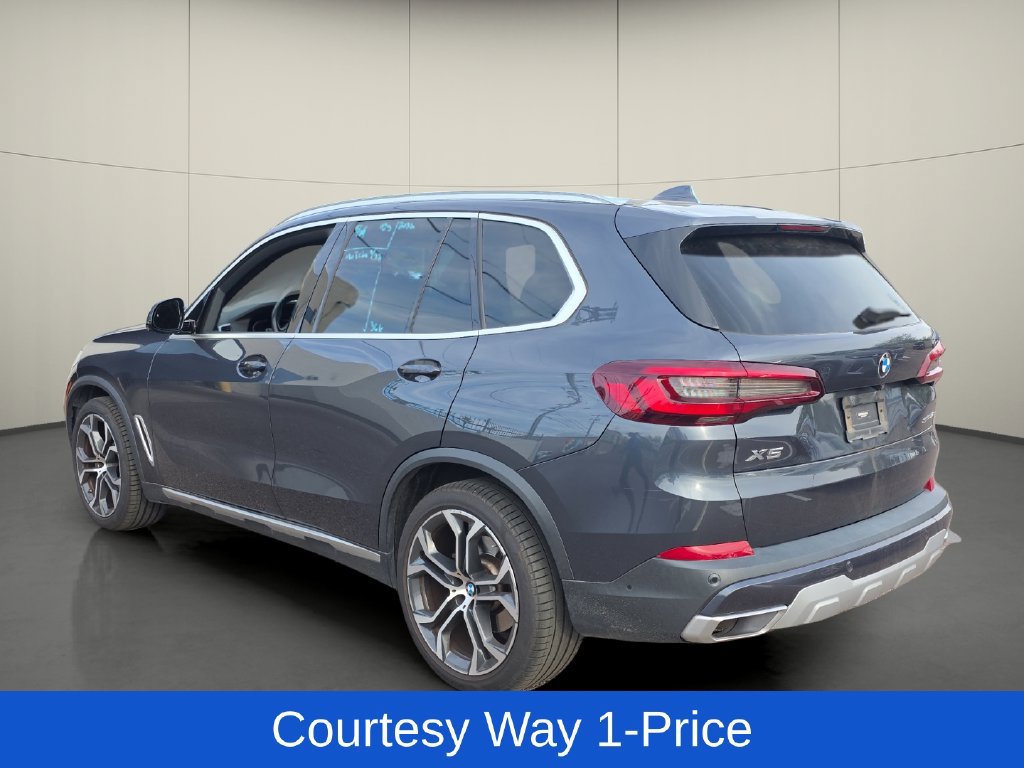 Used 2022 BMW X5 sDrive40i w/ Premium Package RWD image 6