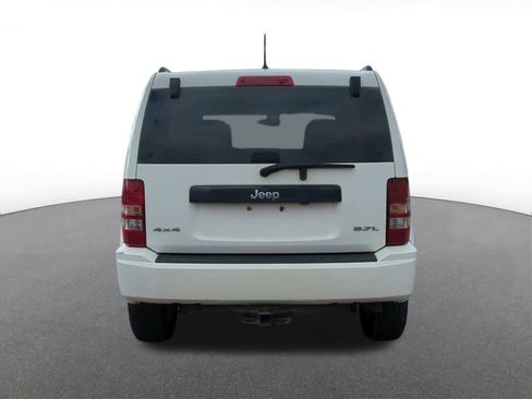 Used 2008 Jeep Liberty Sport image 5