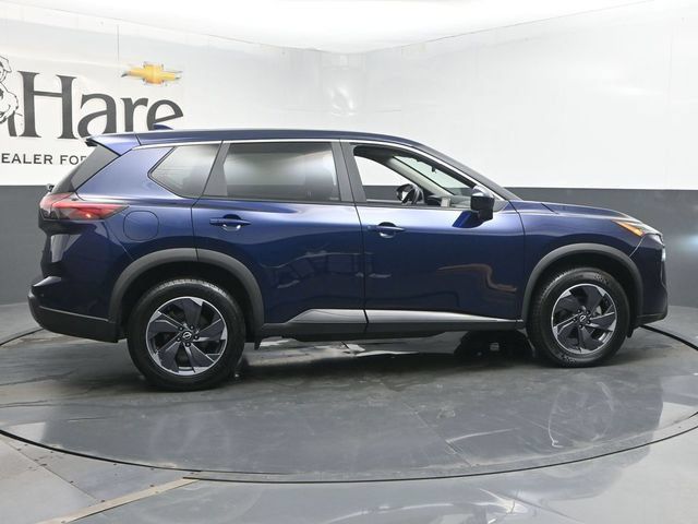 Used 2024 Nissan Rogue SV FWD image 38