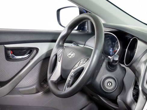 Used 2013 Hyundai Elantra GLS w/ Preferred Pkg image 24