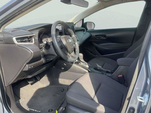 Used 2025 Toyota Corolla LE FWD image 21