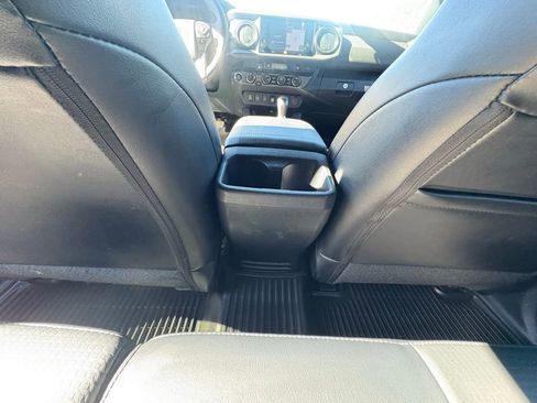 Used 2019 Toyota Tacoma TRD Off-Road image 27