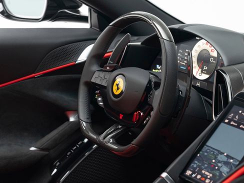 Used 2025 Ferrari Roma Spider RWD image 40