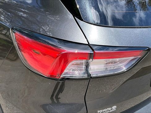 Used 2020 Ford Escape SEL image 20