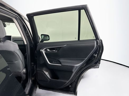 Used 2024 Toyota RAV4 XLE image 30