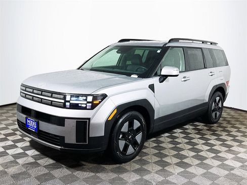 Used 2025 Hyundai Santa Fe SEL image 4