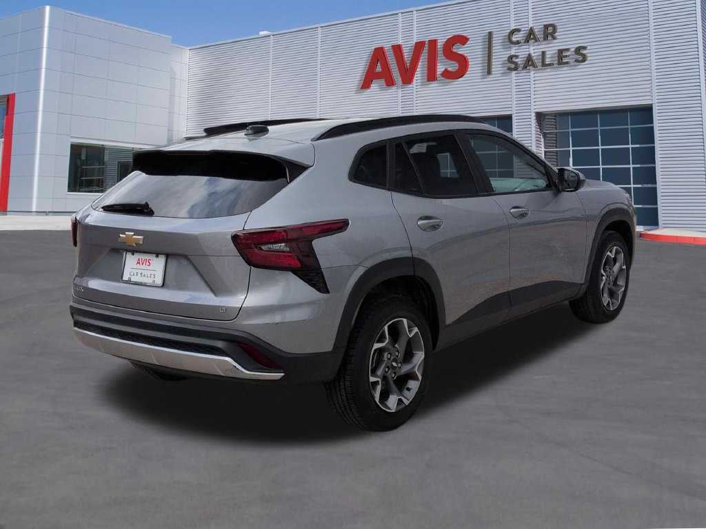 Used 2025 Chevrolet Trax LT w/ LT Convenience Package FWD image 6