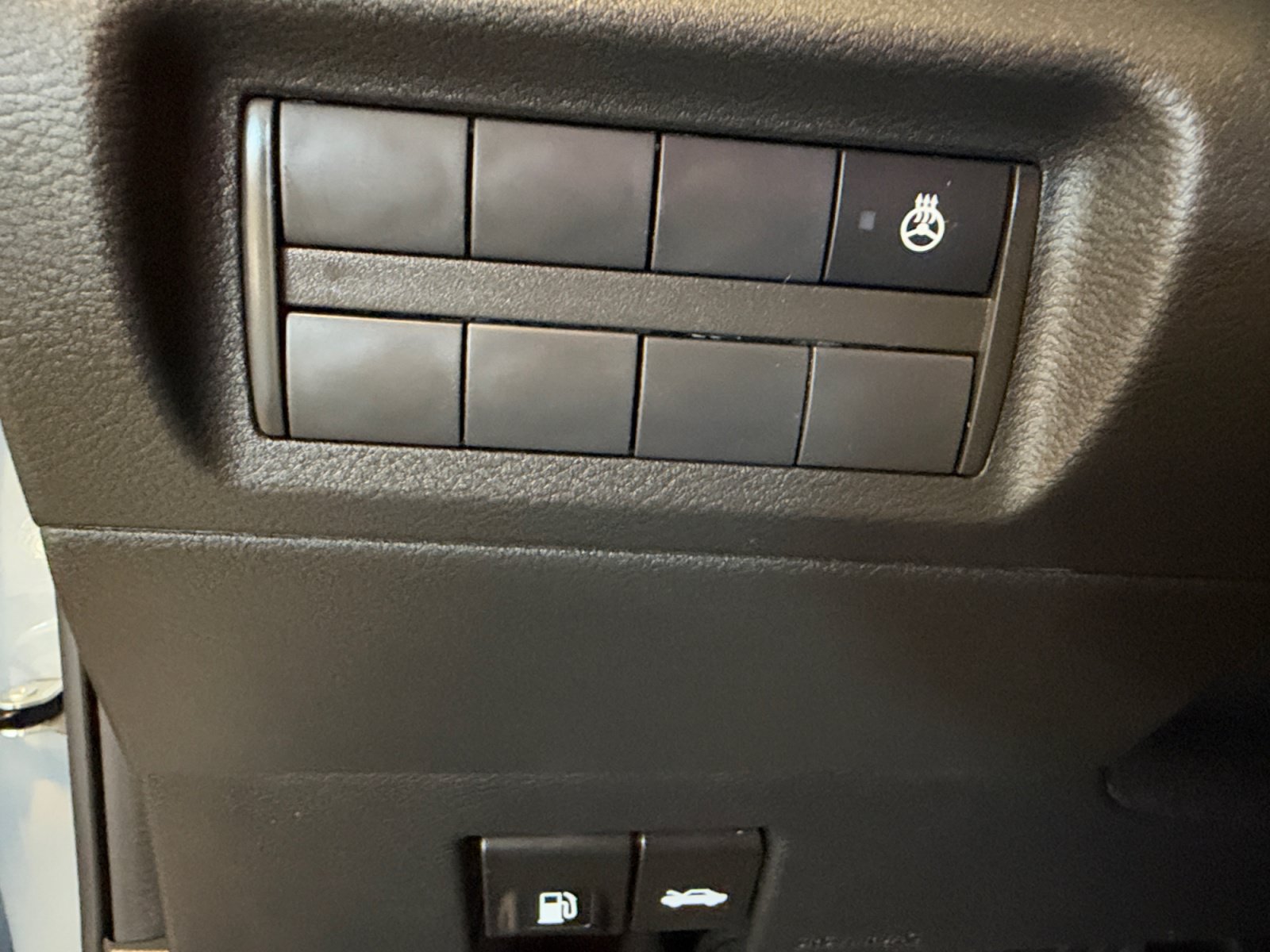 Used 2023 Nissan Kicks SR w/ SR Premium Package FWD image 26