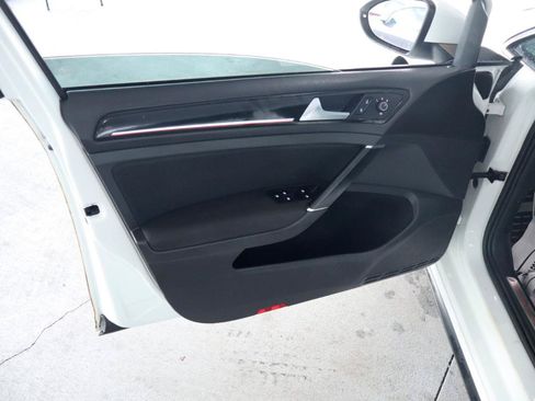 Used 2017 Volkswagen GTI S FWD image 12