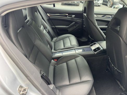 Used 2014 Porsche Panamera S RWD image 33