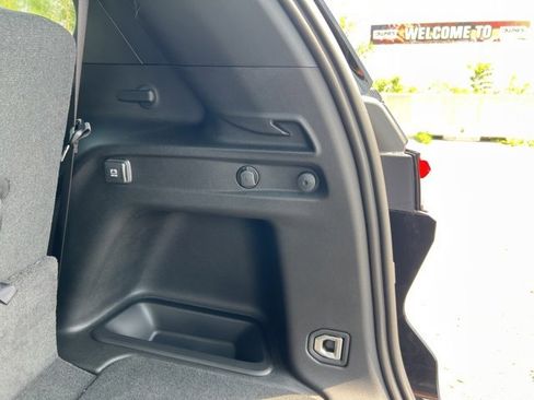 New 2025 Jeep Grand Cherokee L Limited w/ Black Appearance Package image 7