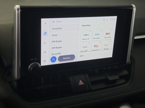 Used 2024 Toyota RAV4 LE image 22