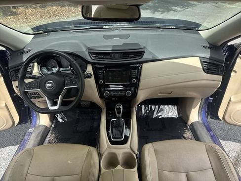 Used 2019 Nissan Rogue SL w/ Premium Package AWD/4WD image 9
