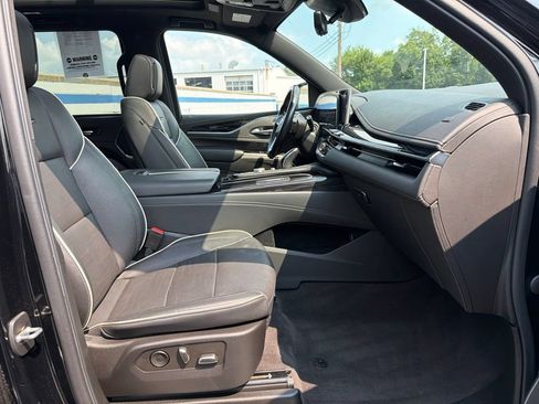 Used 2022 Cadillac Escalade ESV Sport AWD/4WD image 26
