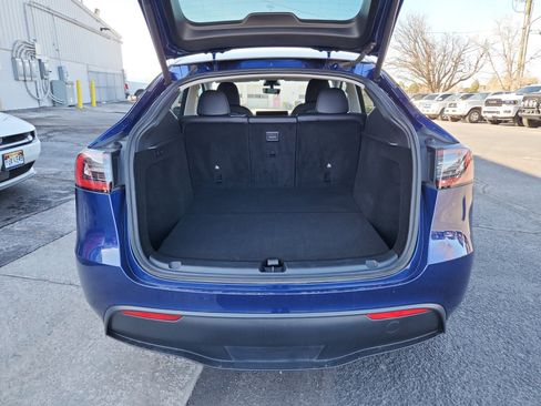 Used 2023 Tesla Model Y Long Range image 34
