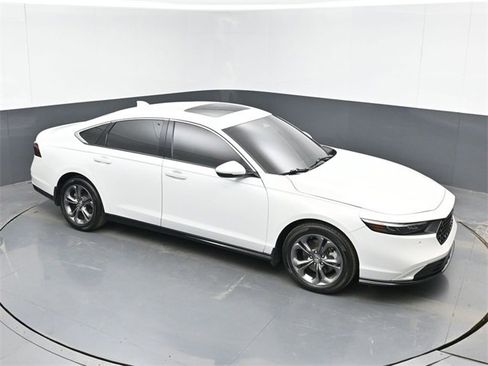 Used 2023 Honda Accord EX-L image 1