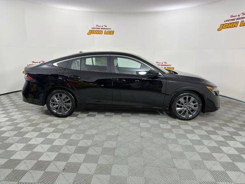 New 2026 Nissan Sentra SL w/ Floor Mat Package image 6