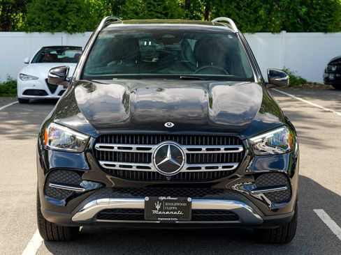 Used 2024 Mercedes-Benz GLE 450e 4MATIC image 2