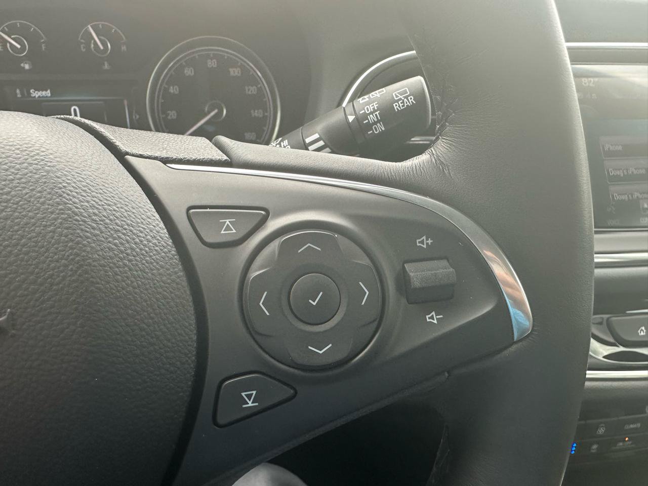 Used 2019 Buick Enclave Premium w/ Experience Buick Package FWD image 11