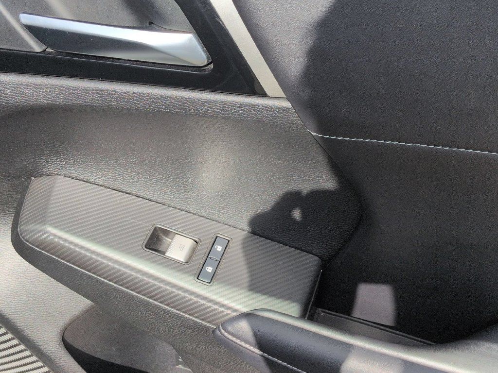 Used 2025 Mitsubishi Outlander SE AWD/4WD image 33