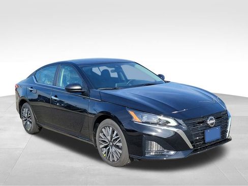 New 2026 Nissan Altima 2.5 SV AWD/4WD image 9
