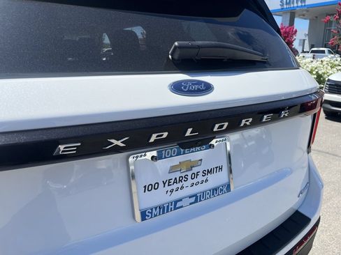 Used 2025 Ford Explorer Active w/ Active Comfort Package AWD/4WD image 29