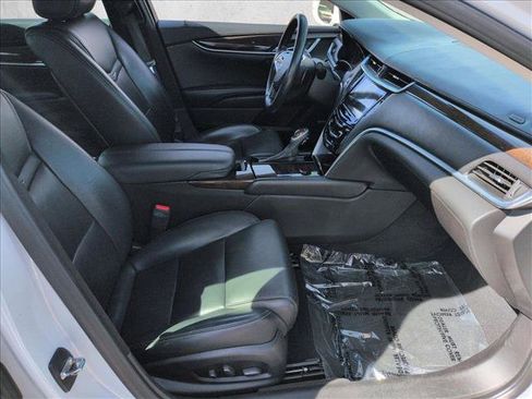 Used 2016 Cadillac XTS Luxury image 26