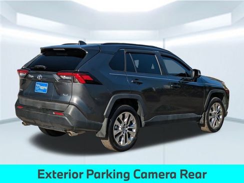 Used 2019 Toyota RAV4 XLE Premium image 6