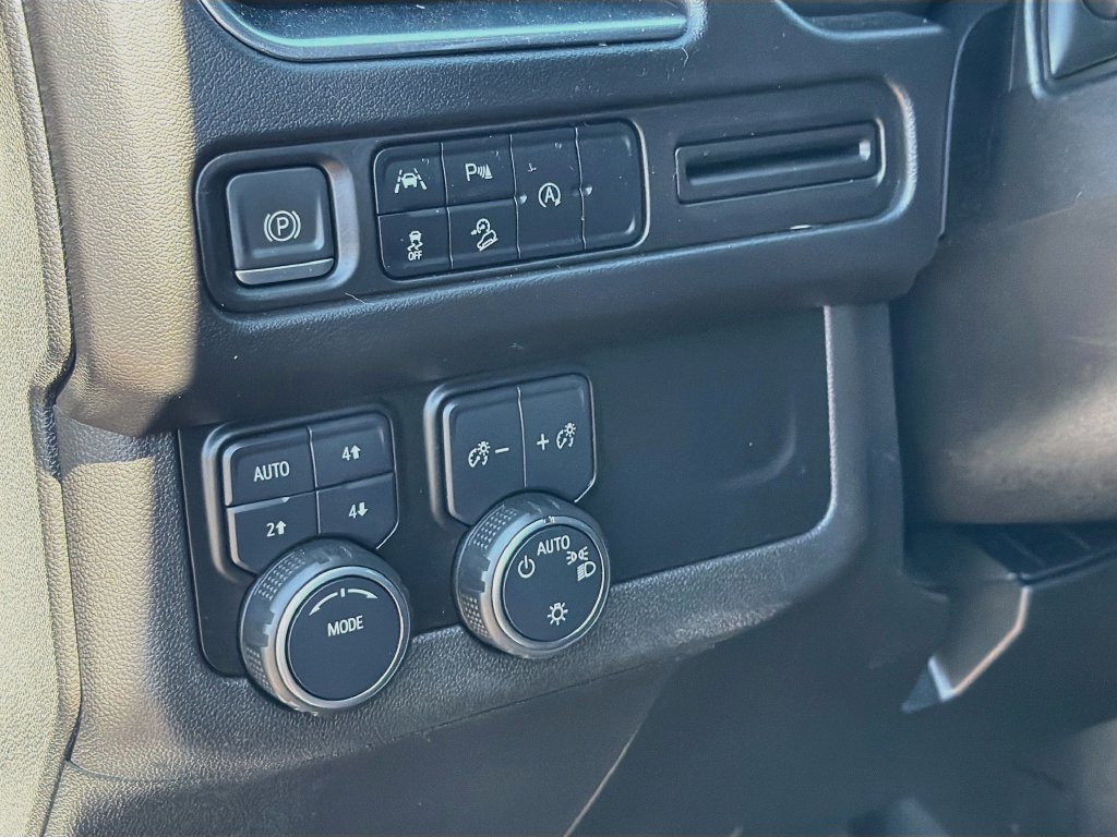 Used 2023 Chevrolet Tahoe Z71 AWD/4WD image 10