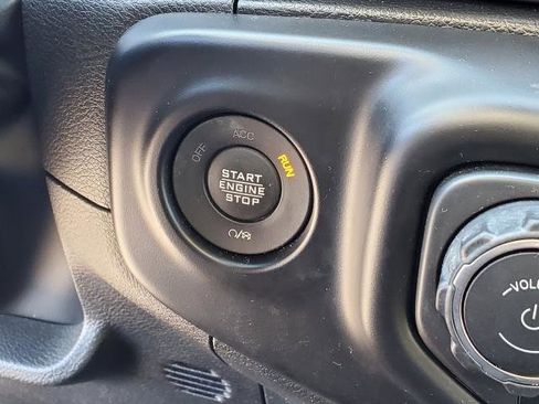 Used 2022 Jeep Wrangler Unlimited Willys image 13