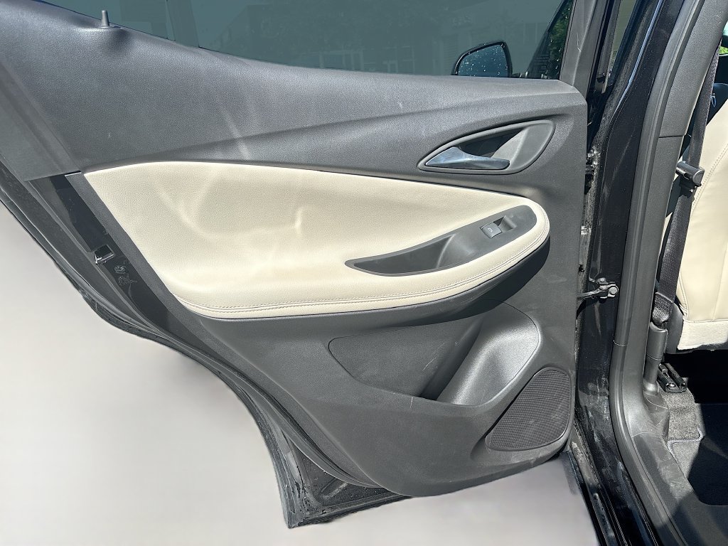Used 2025 Buick Encore GX Avenir w/ Avenir Technology Package FWD image 16