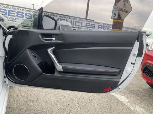 Used 2015 Scion FR-S image 17