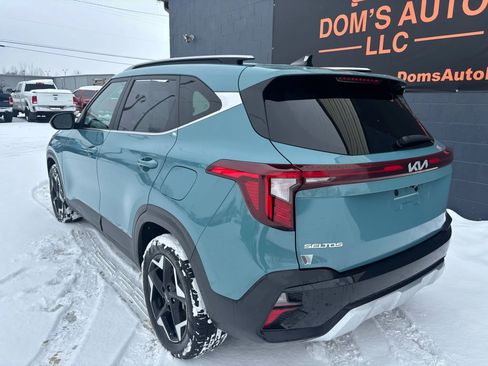 Used 2024 Kia Seltos EX image 3