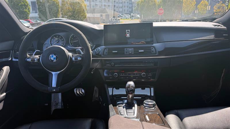 Used 2014 BMW 535i xDrive w/ M Sport Package AWD/4WD image 24
