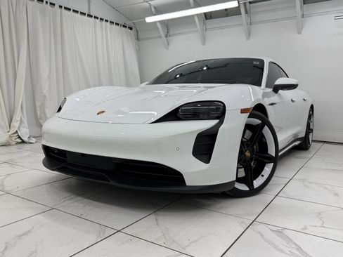 Certified 2023 Porsche Taycan 4S image 8