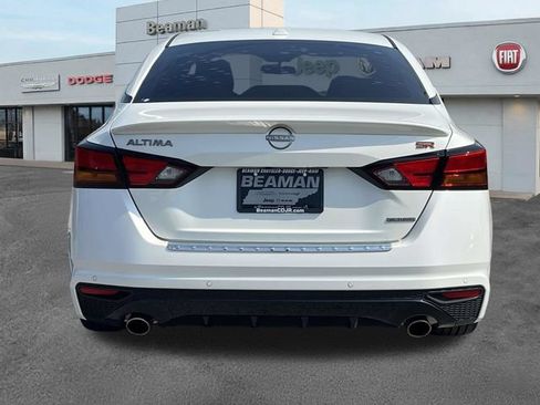 Used 2023 Nissan Altima 2.0 SR FWD image 6