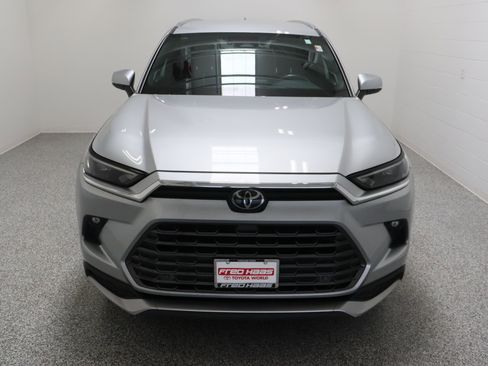 Used 2024 Toyota Grand Highlander AWD Hybrid image 3